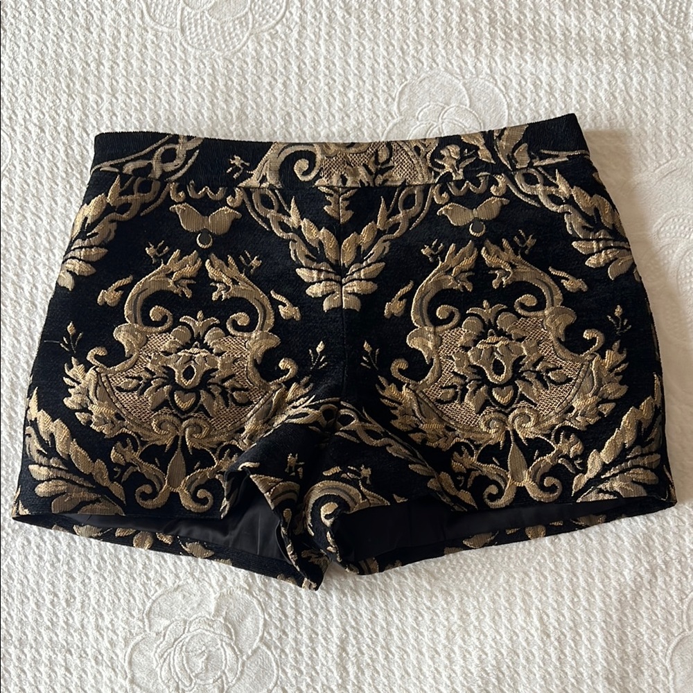 Elegant Alice + Olivia Black and Gold Women's Shorts